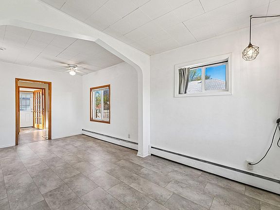 5th image of 1158 Lawson Ave E