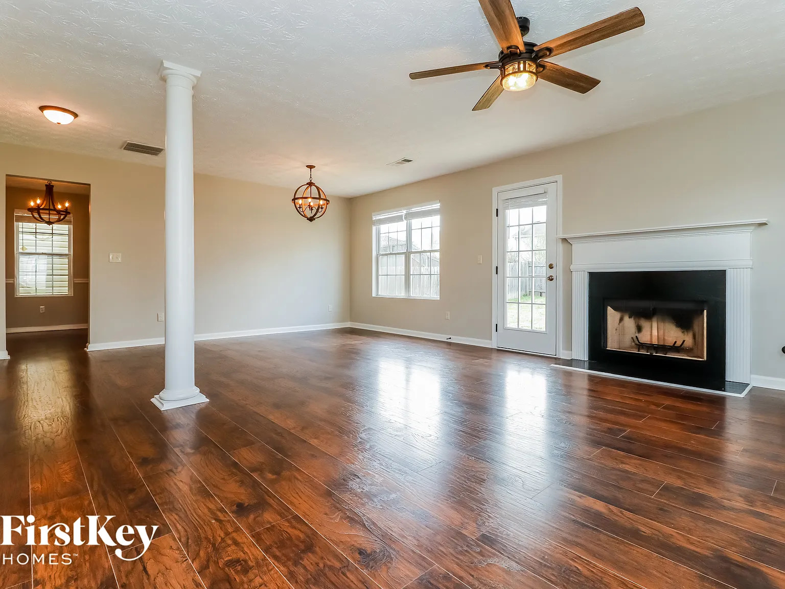 3 bed, 2.5 bath, 1472 sqft, $1,845 — Photo 3