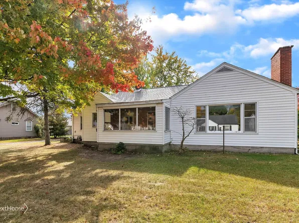 660 Greylock St, Belleville, MI 48111