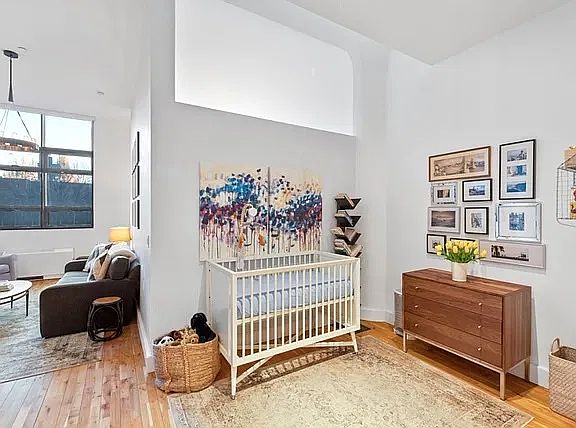 4th image of 360 Furman St APT 411