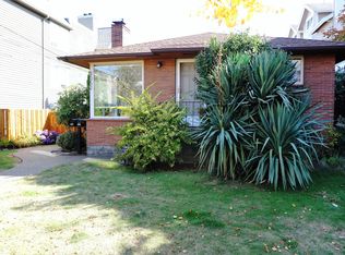 3052 60th Ave SW, Seattle, WA 98116