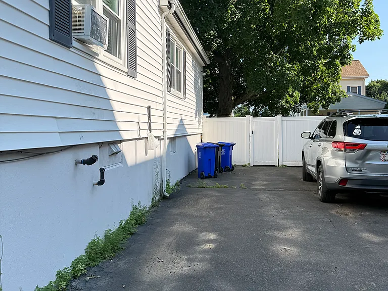 161 Webster St #2 — Photo 11