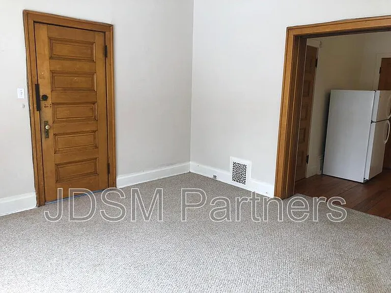 1260 Vine St #1 — Photo 2