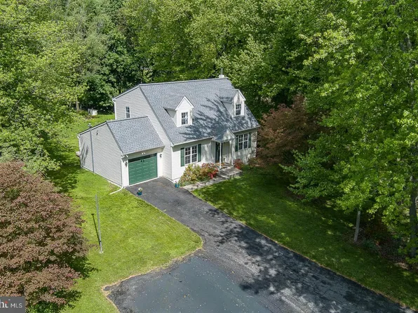 101 Clearfield Ln, Coatesville, PA 19320
