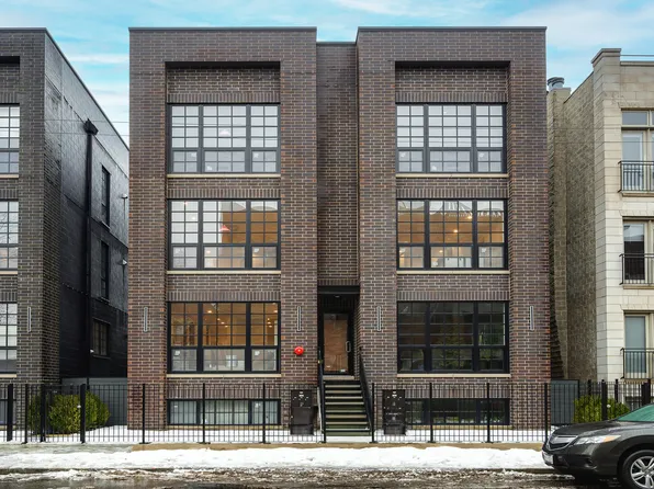 1942 W Belmont Ave #1W, Chicago, IL 60657