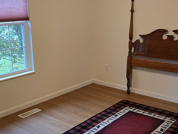 4th image of 13 Gardens View Dr