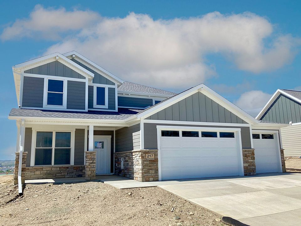 1st image of 217 Isaac St
