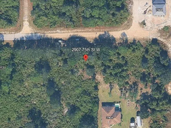 2907 75th St W, Lehigh Acres, FL 33971