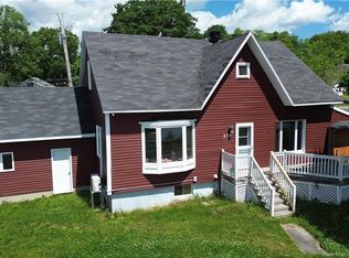 470 Riverside Dr, Bathurst, NB E2A2M1