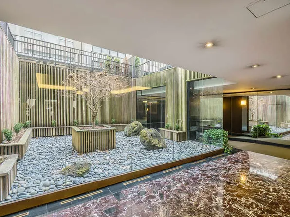 225 East 57th Street image 20 of 21