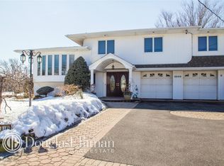 3040 Shore Dr, Merrick, NY 11566