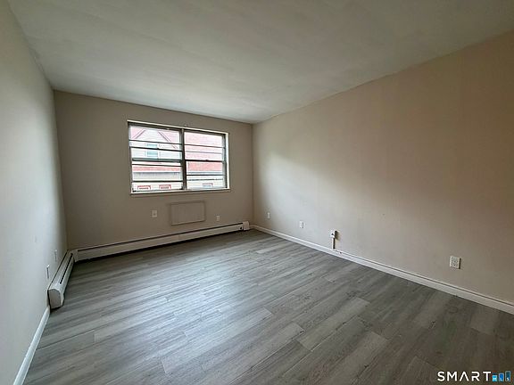 5th image of 145 Cowles St #C4