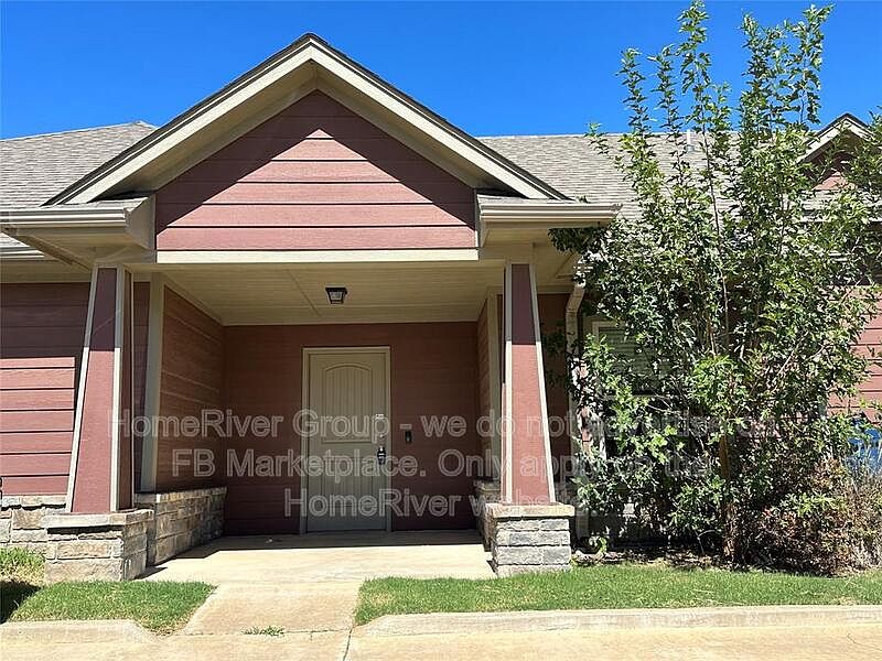 1st image of 1005 SW 92nd St