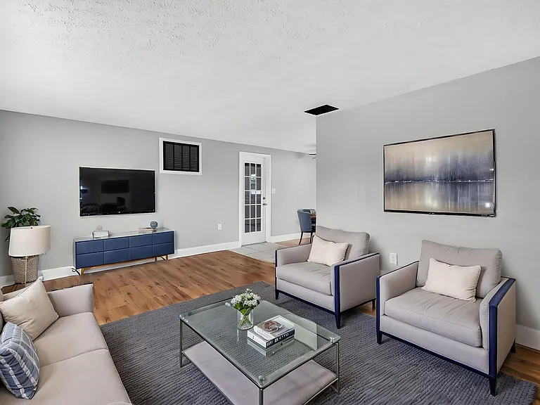 10135 Old Hickory Ln — Photo 4