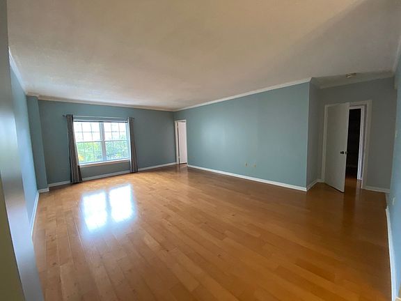 2nd image of 1750 Saint Charles Ave APT 404