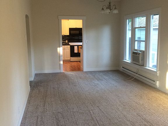 2nd image of 1121 Highland Dr