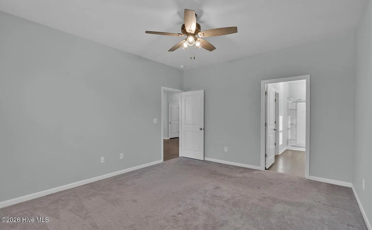 3 bed, 2.0 bath, 1459 sqft, $2,200 — Photo 4