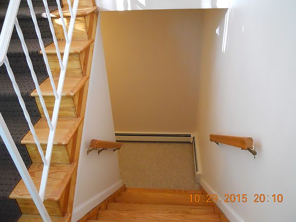 2nd image of 84 Woodlawn Ave