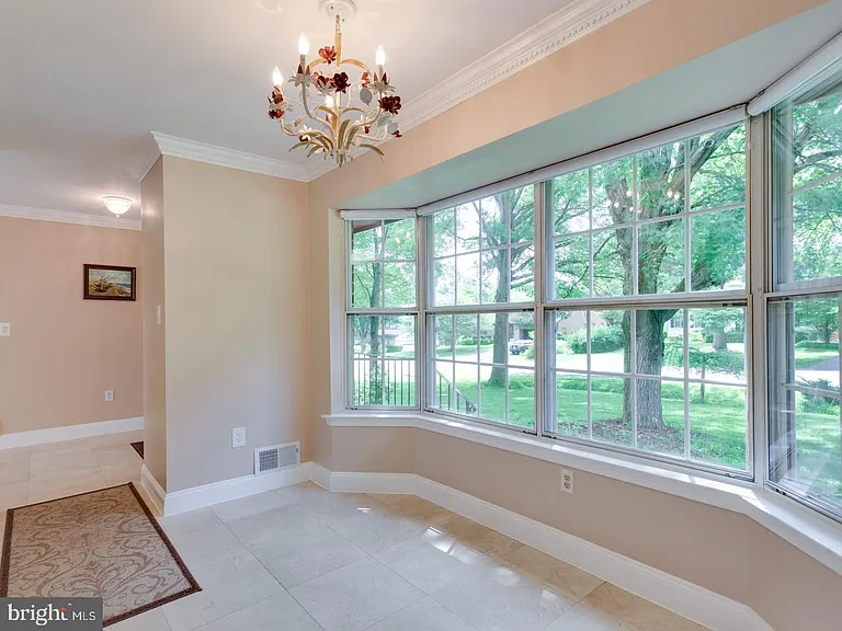 10522 Brevity Dr — Photo 6