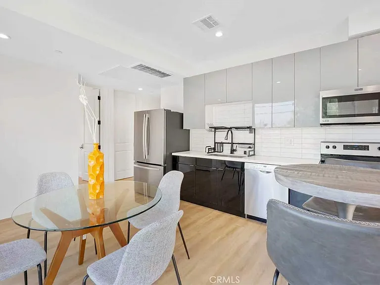3105 S Normandie Ave — Photo 6