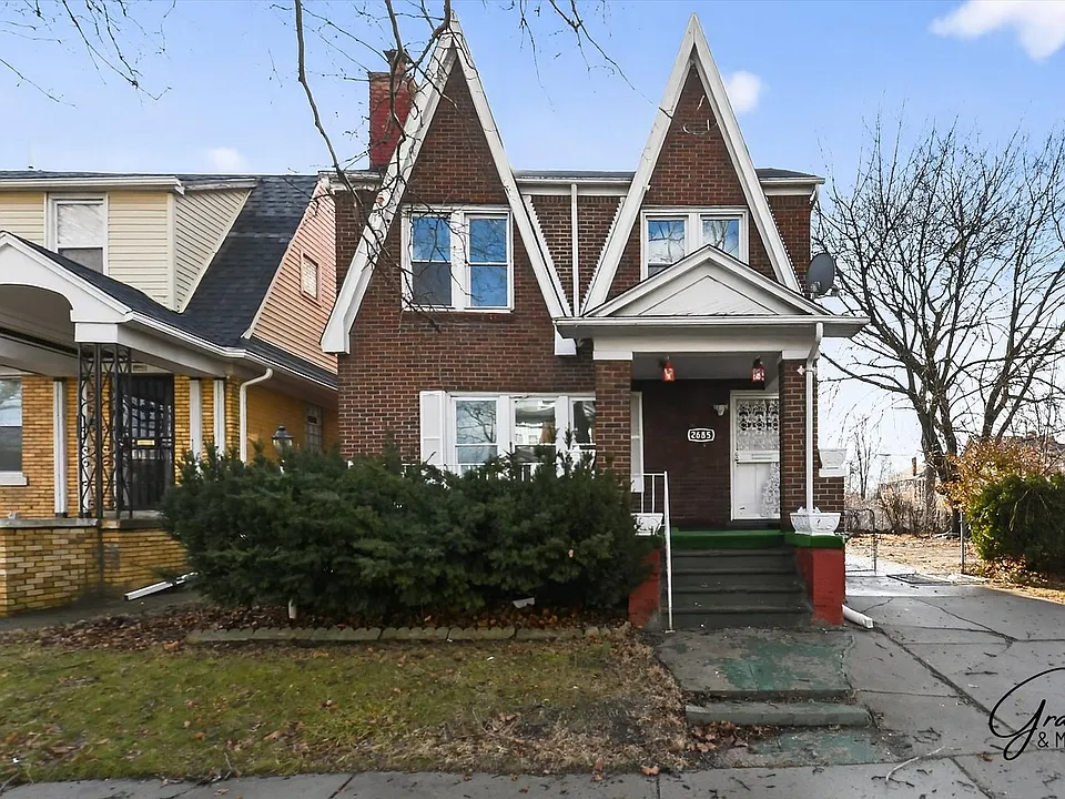 2685 Clairmount St