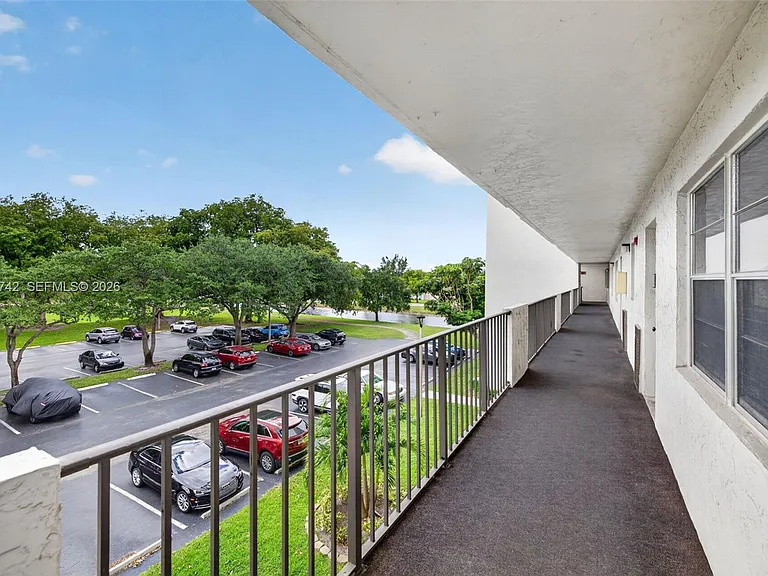 3100 W Rolling Hills Cir #303 — Photo 12