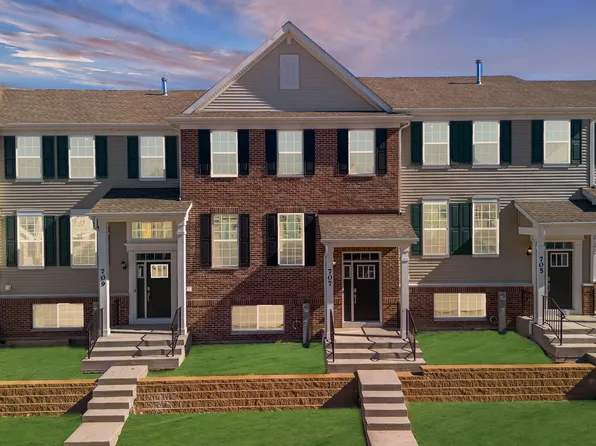 3705 Neubauer Cir #103, Lindenhurst, IL 60046