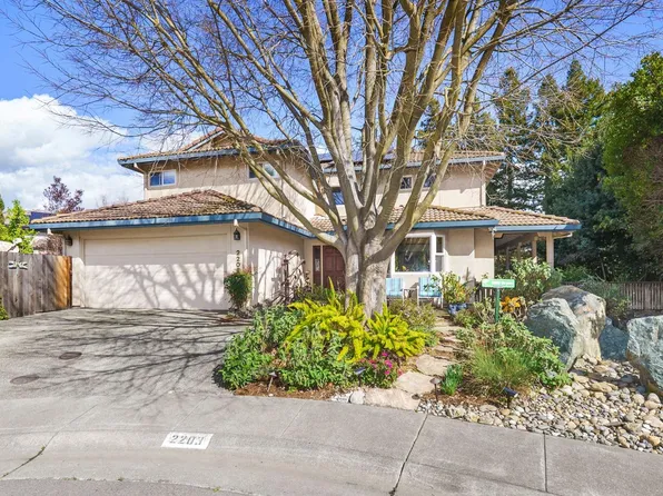 2203 Bryce Ln, Davis, CA 95616