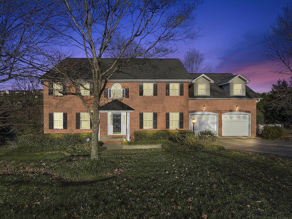 1st image of 1229 Olde Oaks Dr
