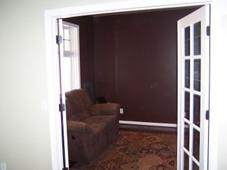 5th image of 9175 Golf Port Dr
