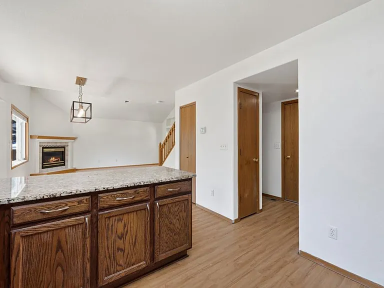 2456 Mary Beth Ct — Photo 9