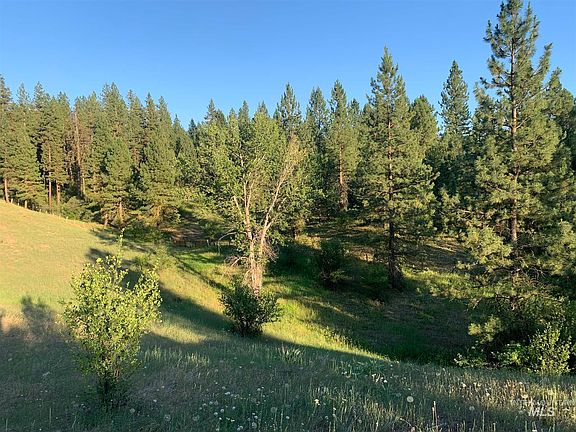 2nd image of Windy River Garden Valley