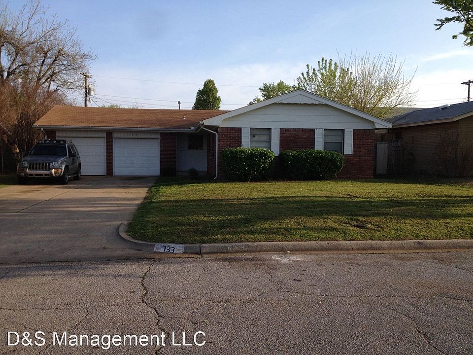 1st image of 133 SW 64th Ter