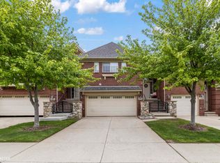 16713 Kensington Dr, Macomb, MI 48044