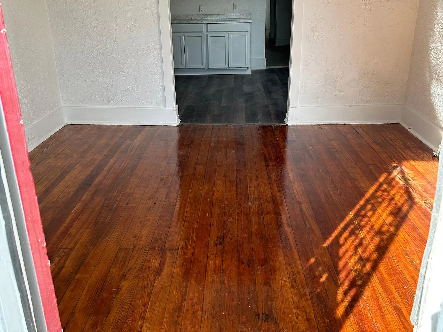 2455 N Robertson St — Photo 2