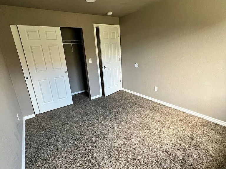 1218 S 41st Ave — Photo 14