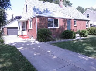 4724 Kennison Pkwy, Hamburg, NY 14075