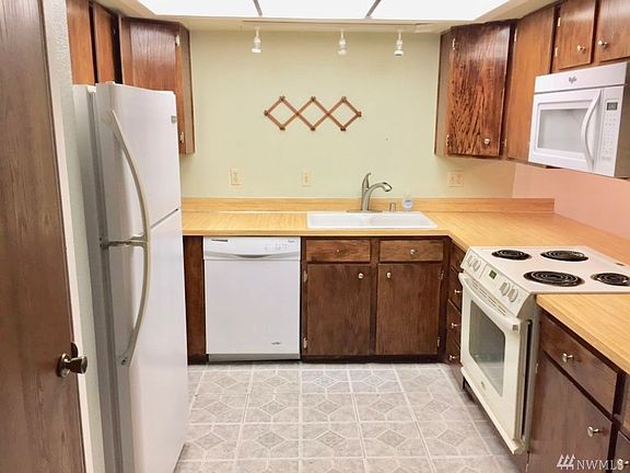 3rd image of 4512 176th St SW APT G3