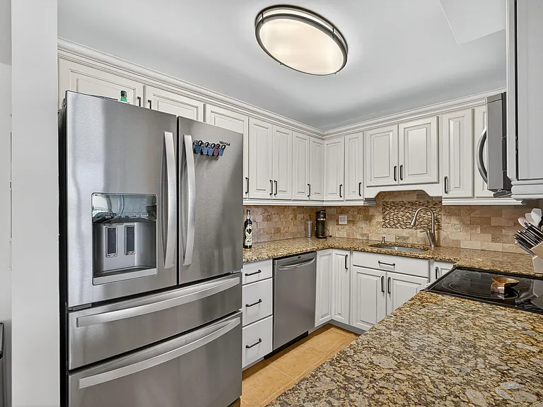 336 Golfview Rd #905 — Photo 14