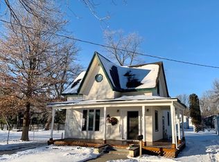 305 Center St, Decorah, IA 52101