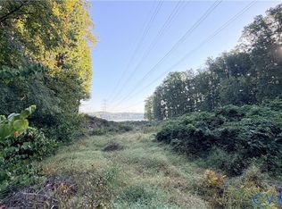 18611 Cabin Rd, Triangle, VA 22172