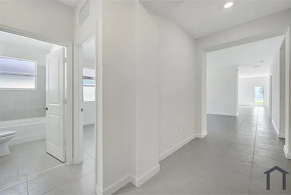 2811 SE 23rd Ter #2811 — Photo 24