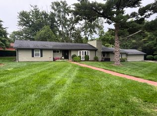 1236 Field Ave, Ballwin, MO 63011