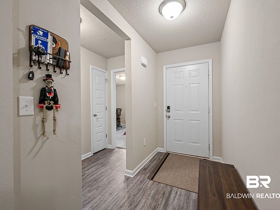 4th image of 34475 Paisley Ave