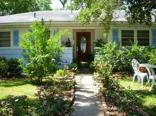 1905 E Loma Vista Ave, Victoria, TX 77901