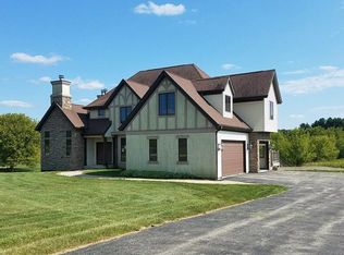 8871 Overlook Dr, Roscoe, IL 61073