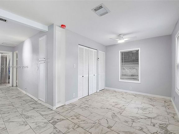 4th image of 901 NE 38th St #1