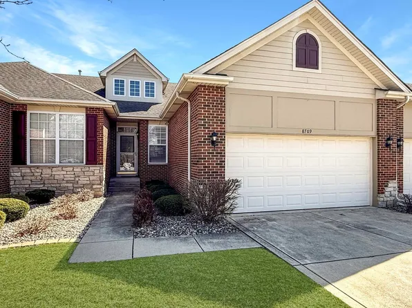 8709 Lake Hills Dr, Saint John, IN 46373