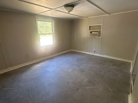 3rd image of 140 Courtillians Rd