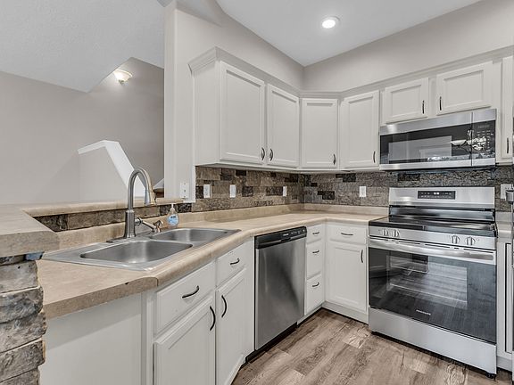 5th image of 14071 S Rutherford Ave #5